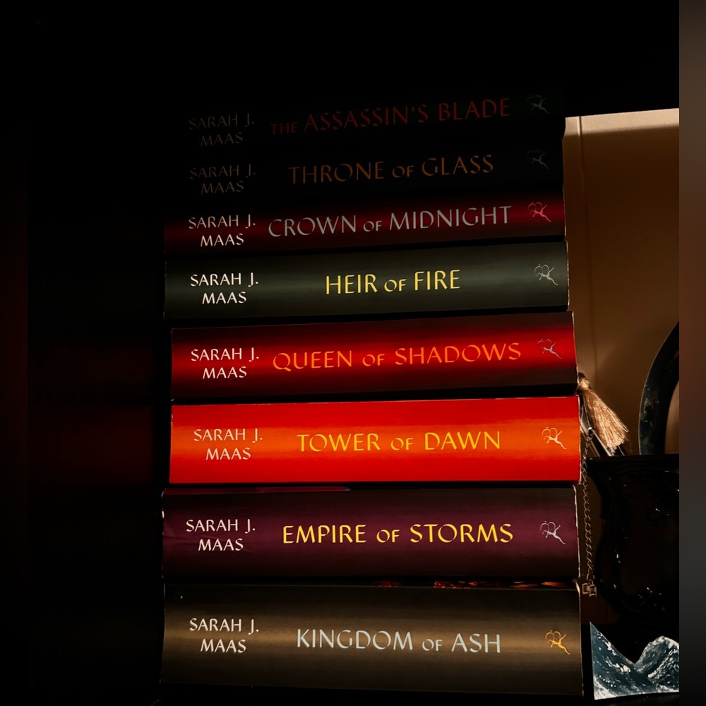 Throne of glass series